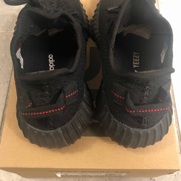 Yeezy boost 350 V2 size 5 bred - Picture 5 of 9